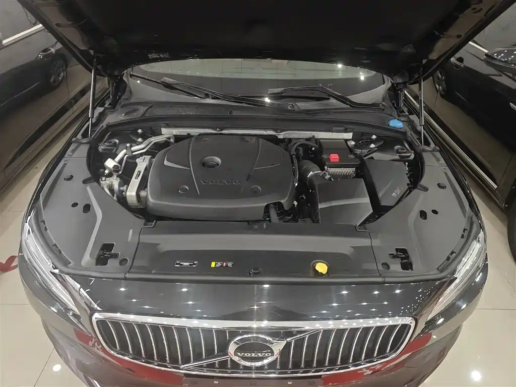 Volvo S90 2018 — фото 10