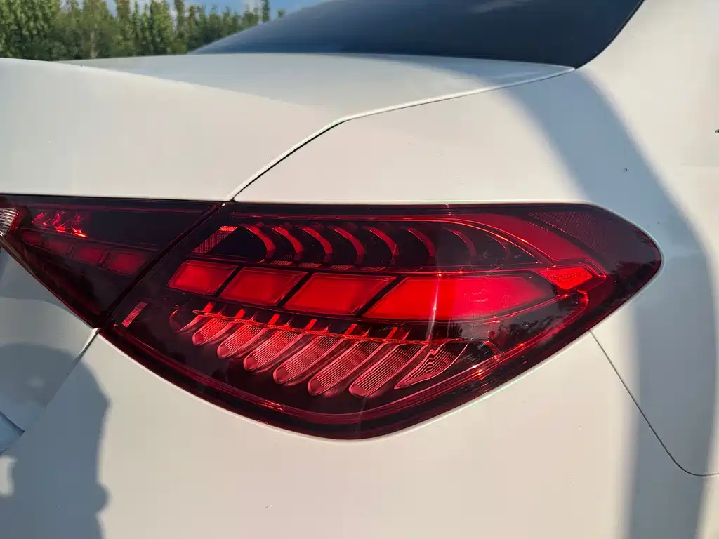 Mercedes-Benz C-Class 2023 — фото 18
