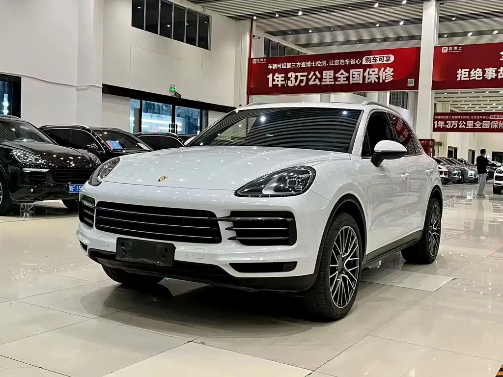 Porsche Cayenne 2021 — фото 1