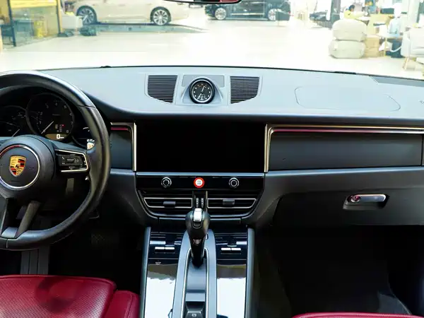 Porsche Macan 2023