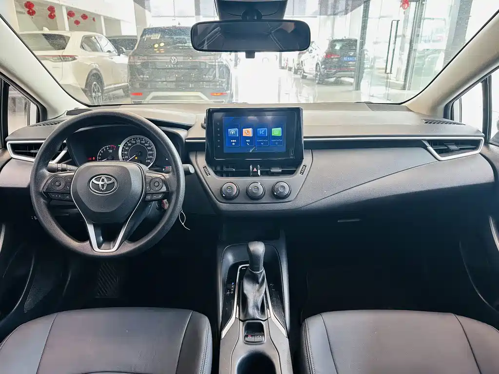 Toyota Corolla 2023 — фото 11