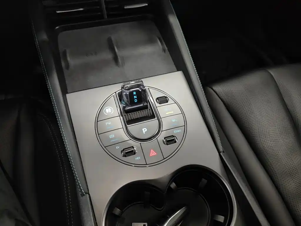 BYD Seal 06 2025 — фото 14