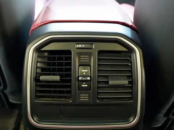 Porsche Macan 2023