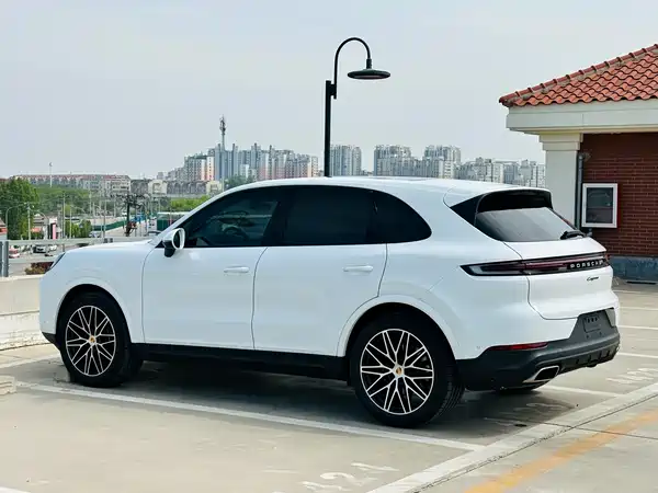 Porsche Cayenne 2024