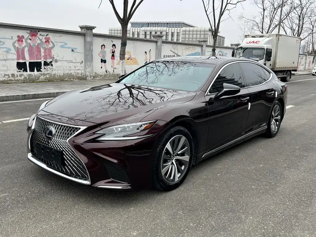 Lexus LS 2020 — фото 1