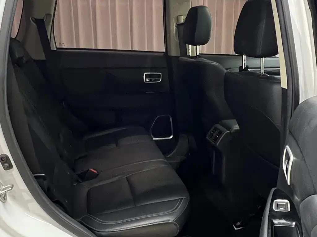 Mitsubishi Outlander 2019 — фото 19