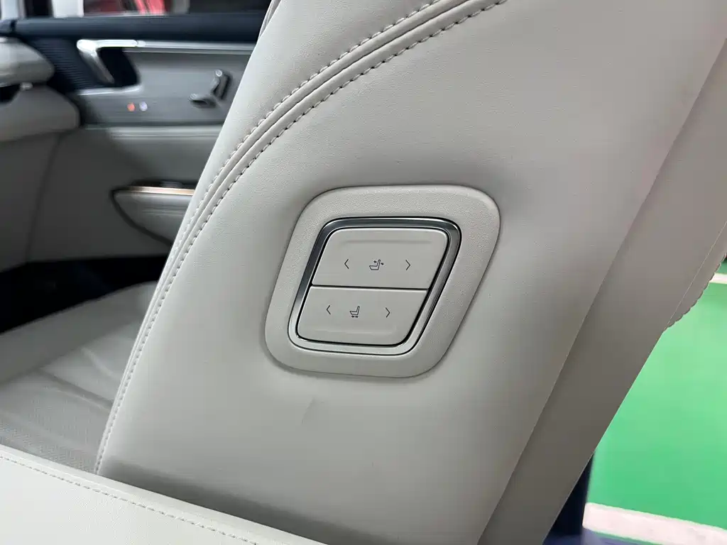Buick GL8 New Energy 2025 — фото 24