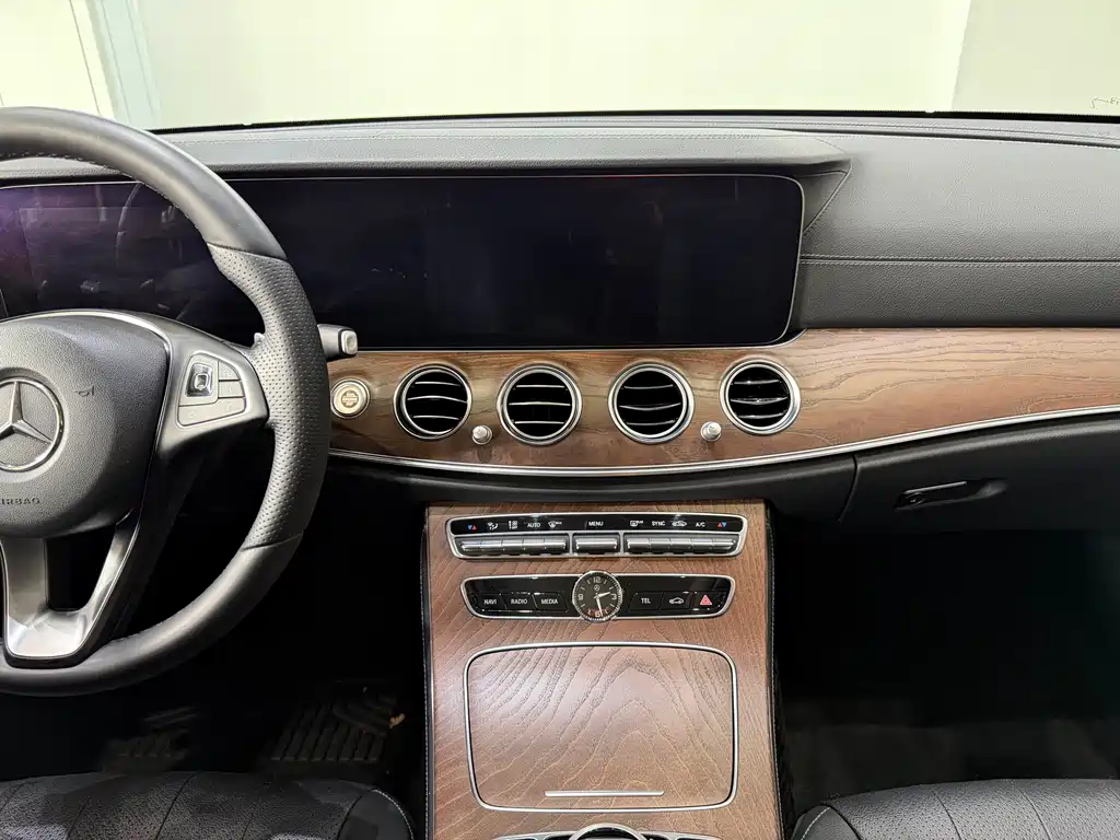 Mercedes-Benz E-Class 2018 — фото 8