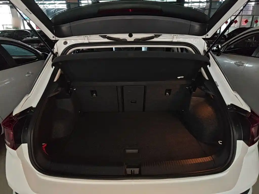 Volkswagen T-Roc 2021 — фото 19