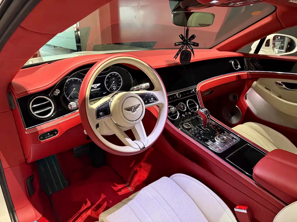 Bentley Continental 2023