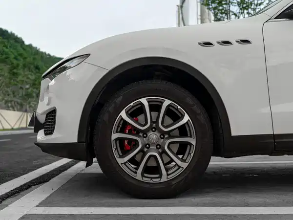 Maserati Levante 2016