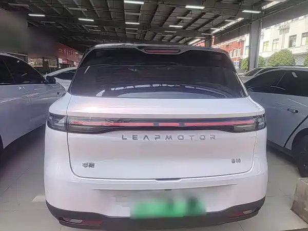 Leapmotor B10 2025