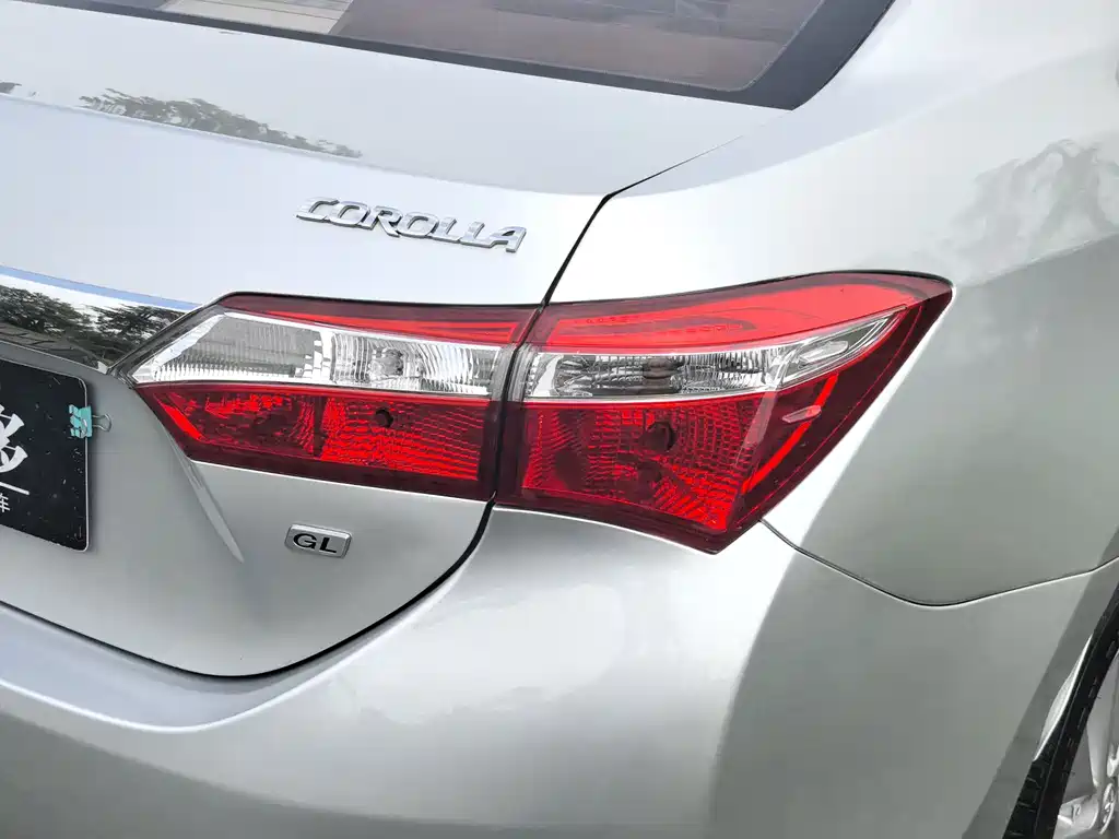 Toyota Corolla 2015 — фото 12