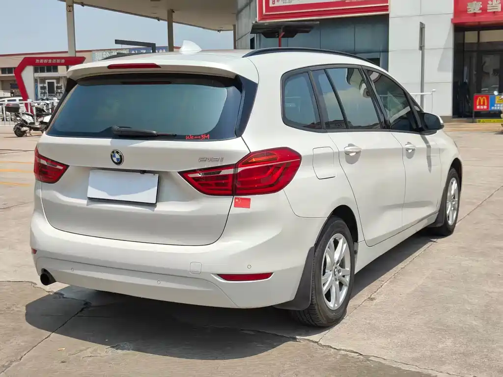 BMW 2 Series Wagon 2015 — фото 6