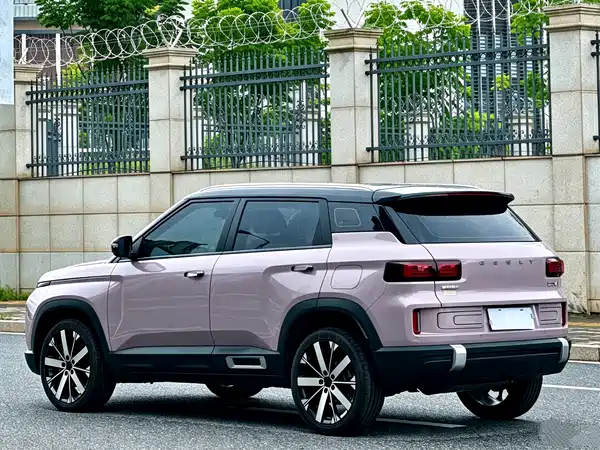 Geely ICON 2024