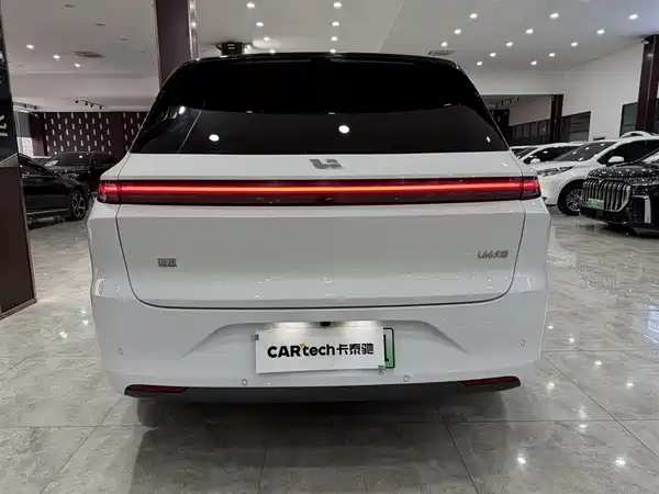 Li Auto L6 2025