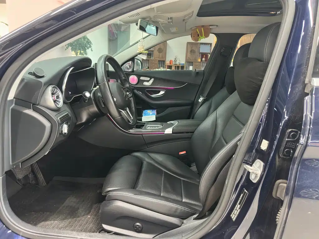 Mercedes-Benz C-Class 2019 — фото 10