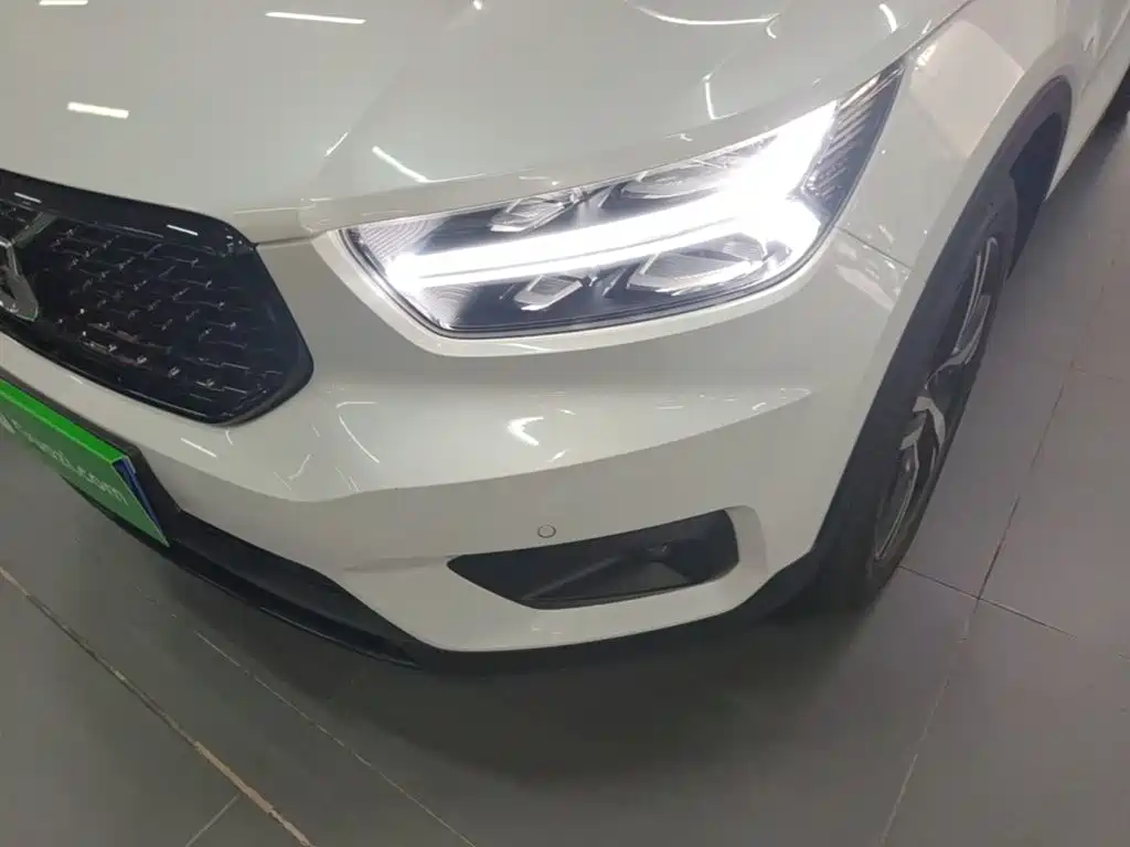 Volvo XC40 2020 — фото 24