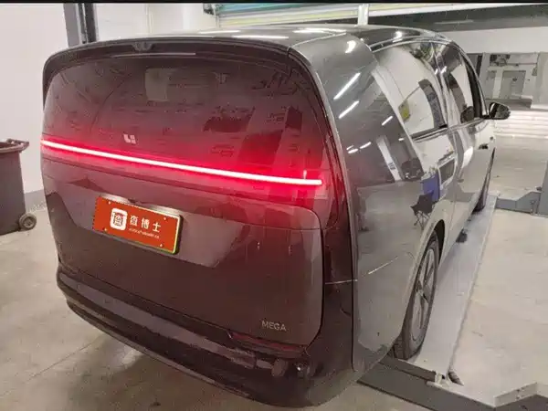 Li Auto MEGA 2025