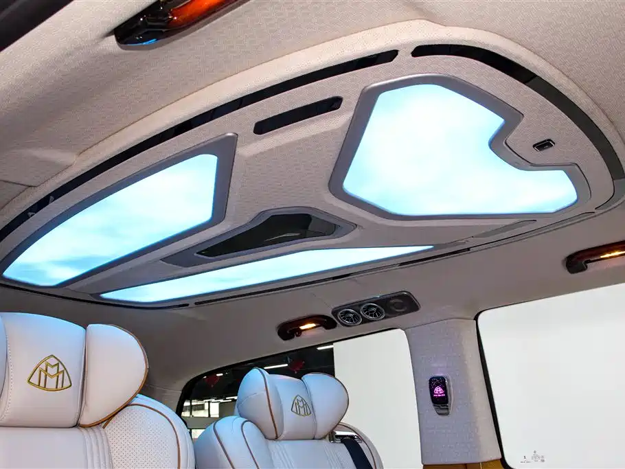 Mercedes-Benz Vito 2023 — фото 35