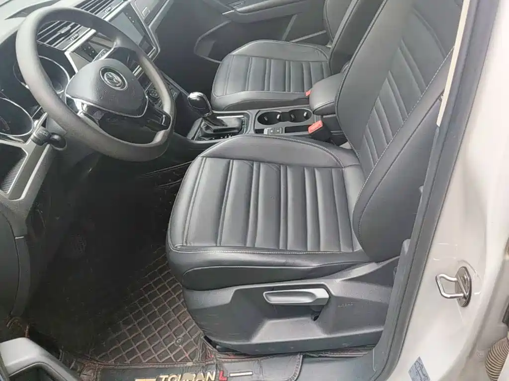 Volkswagen Touran 2017 — фото 15