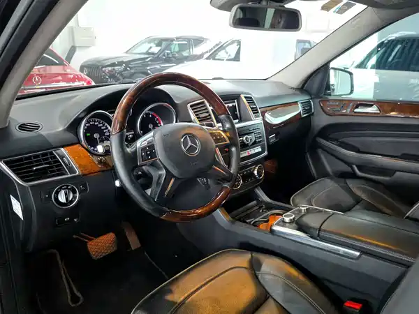 Mercedes-Benz M-Class 2013