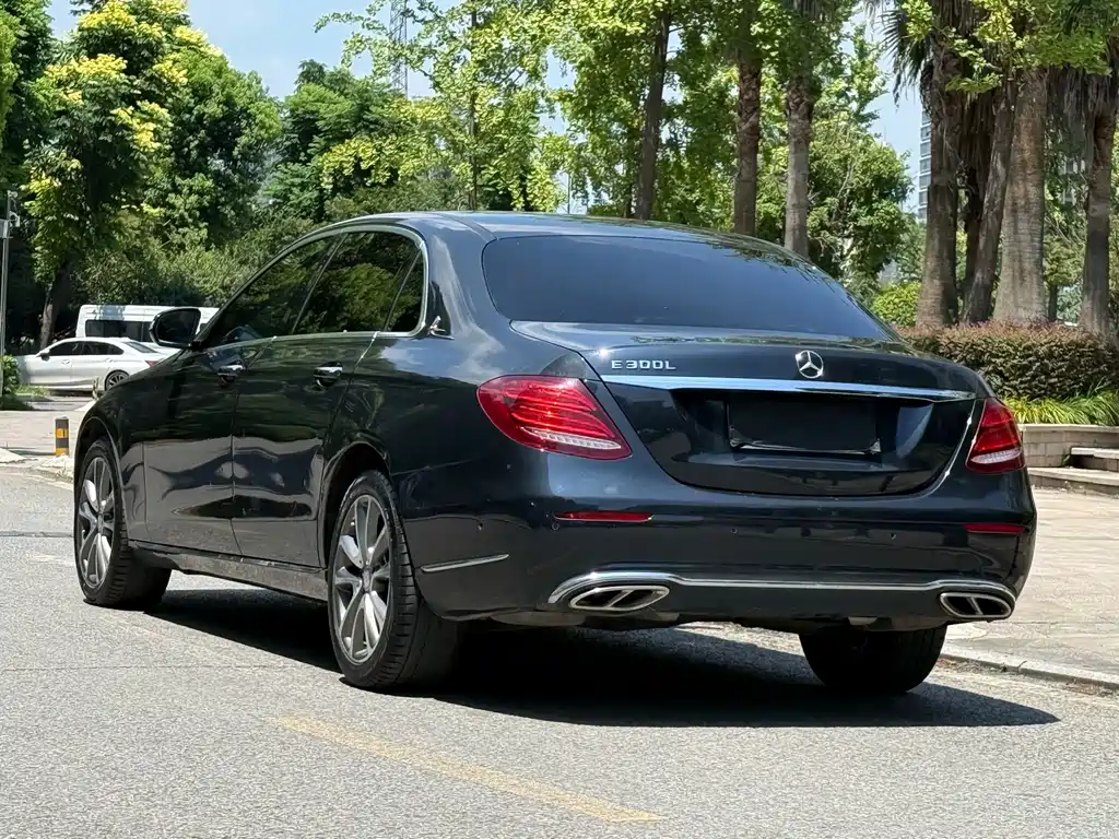 Mercedes-Benz E-Class 2017