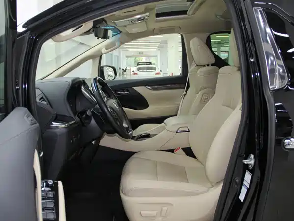 Toyota Alphard 2023