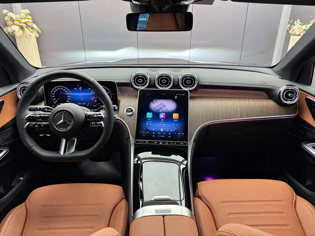 Mercedes-Benz GLC 2025