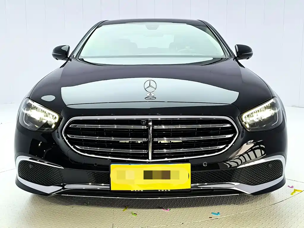 Mercedes-Benz E-Class 2023 — фото 3