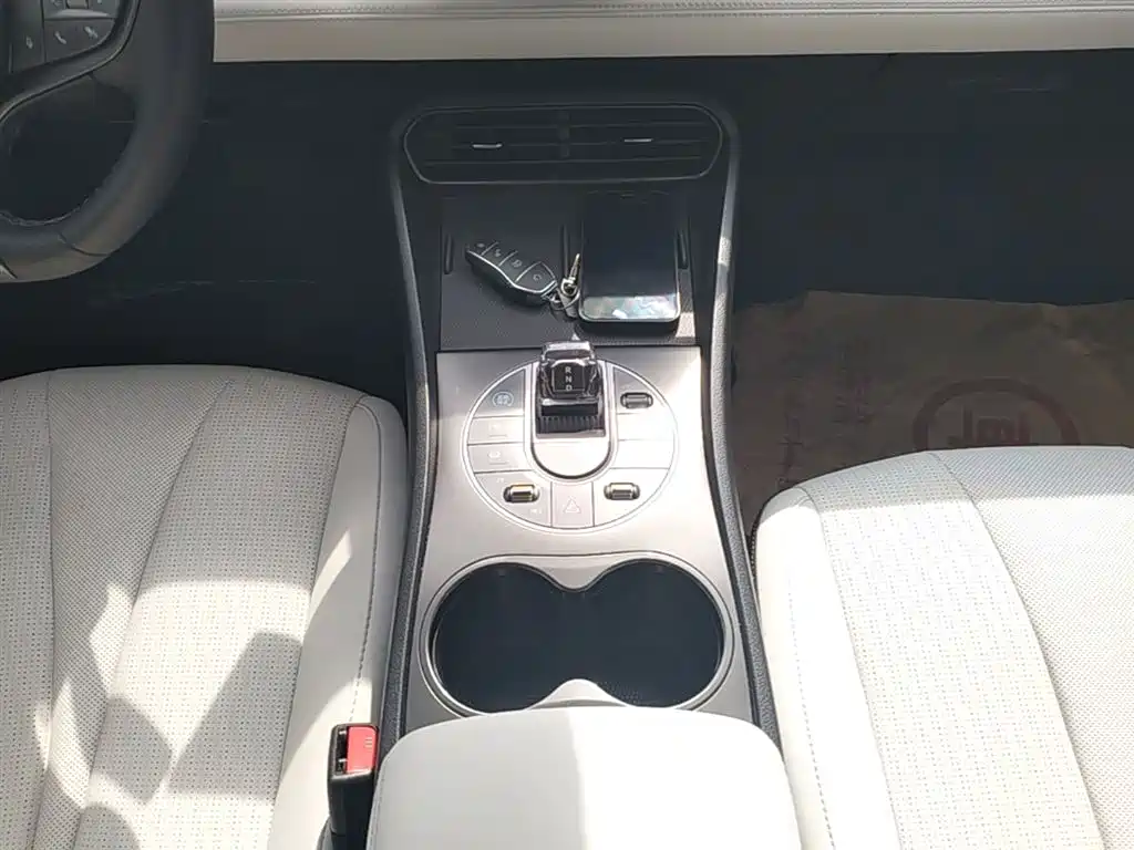 BYD Seal 05 DM-i 2025 — фото 14