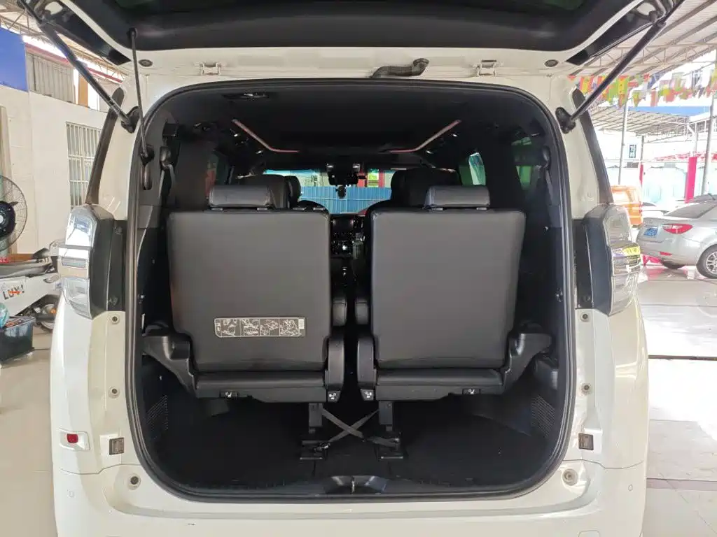 Toyota Vellfire 2020 — фото 9