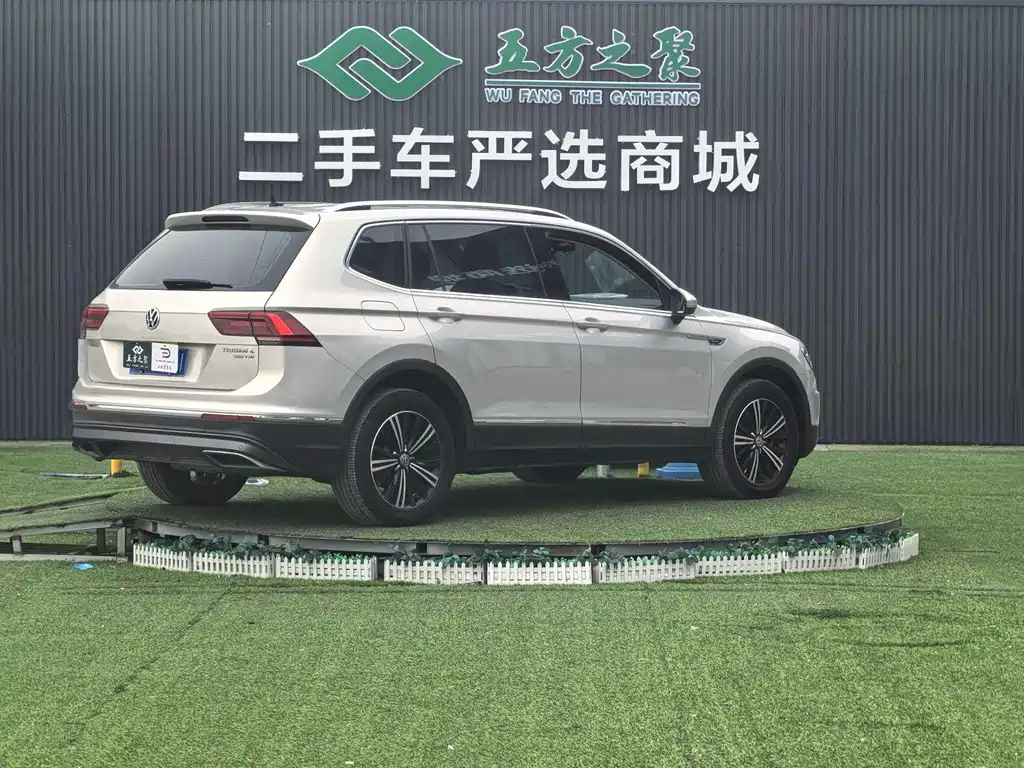 Volkswagen Tiguan L 2017 — фото 19