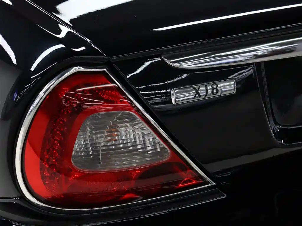 Jaguar XJ 2005 — фото 27