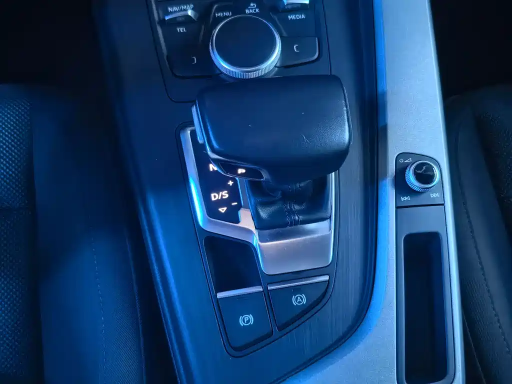 Audi A4L 2019