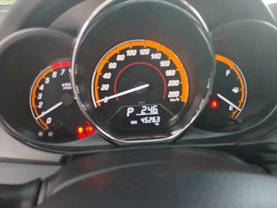 Toyota Yaris L 2022 — фото 14