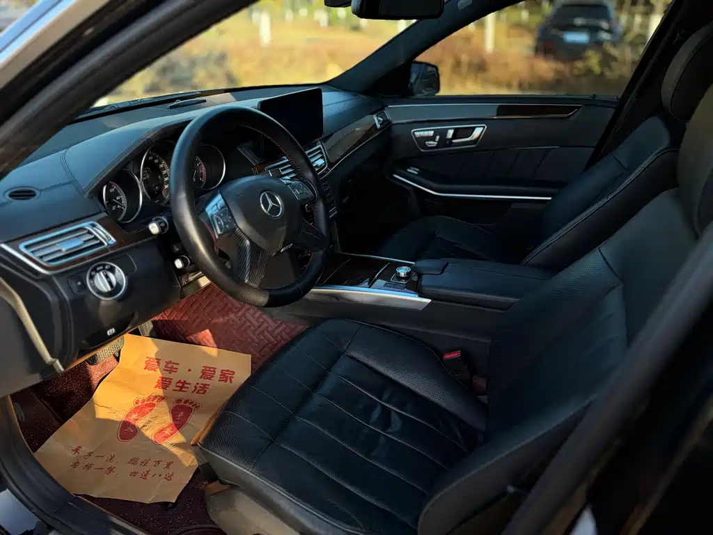 Mercedes-Benz E-Class 2015 — фото 25