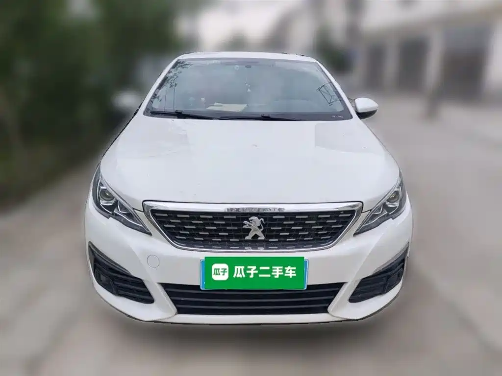 Peugeot 308 2019 — фото 24