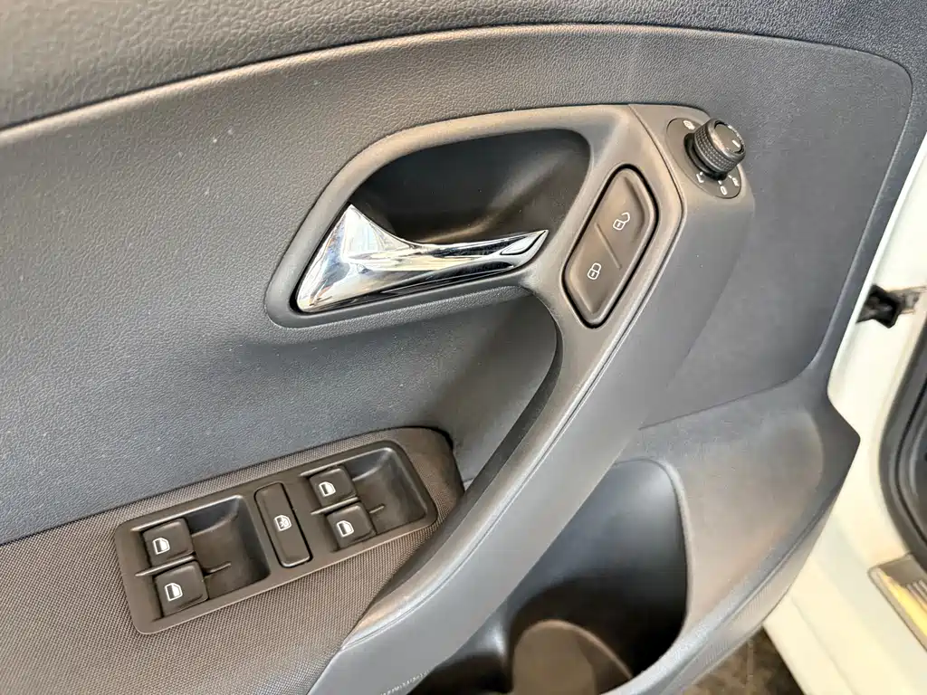 Volkswagen Polo 2019 — фото 17
