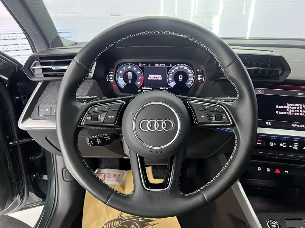 Audi A3 2023 — фото 13