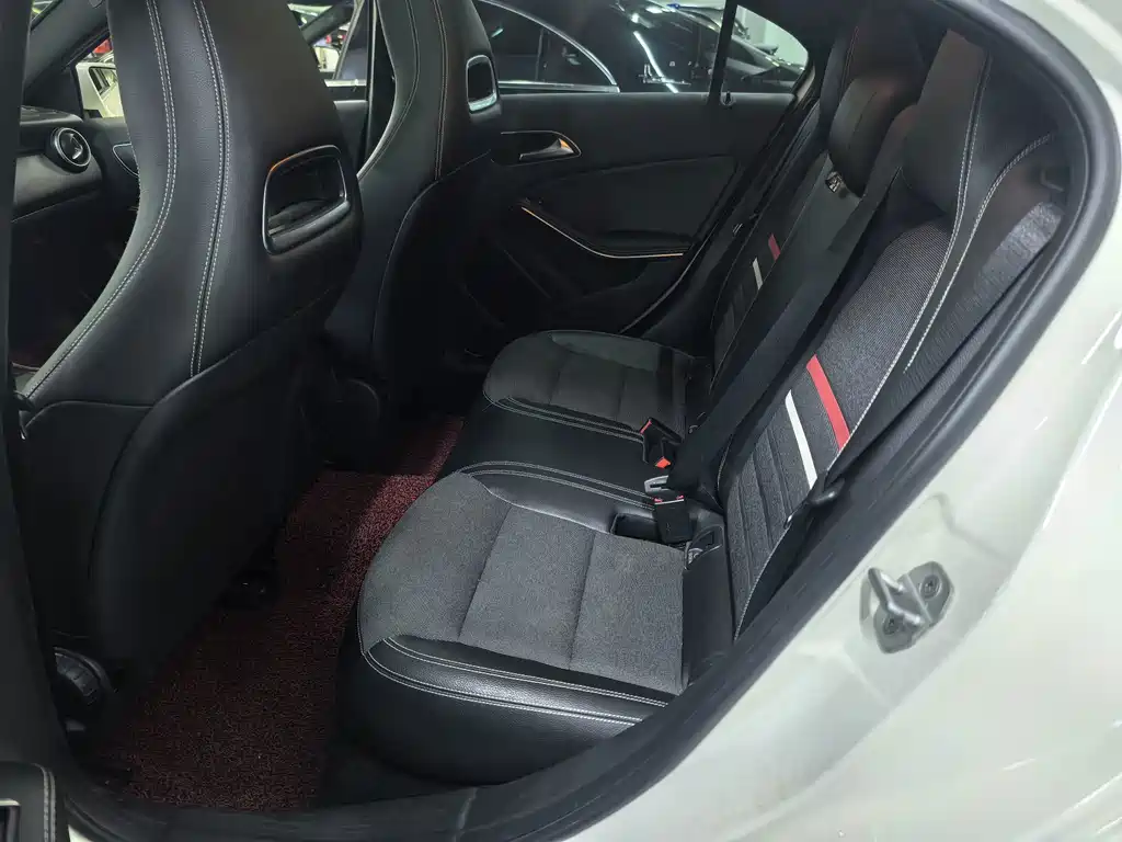 Mercedes-Benz A-Class 2015