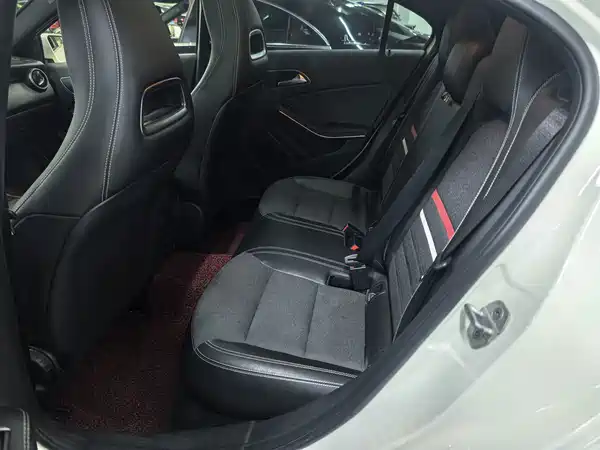 Mercedes-Benz A-Class 2015