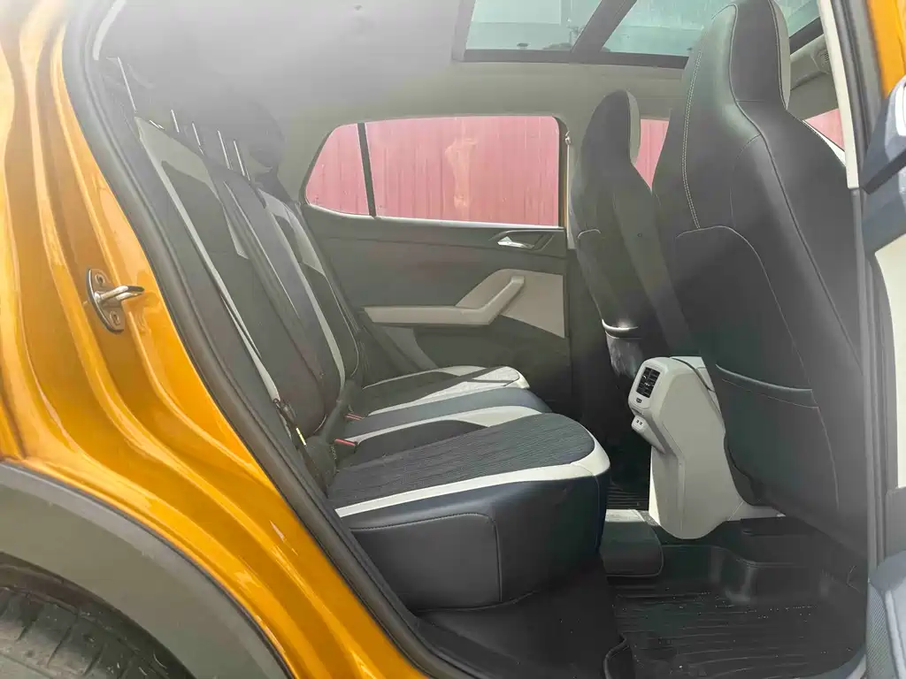 Volkswagen T-Cross 2019 — фото 14
