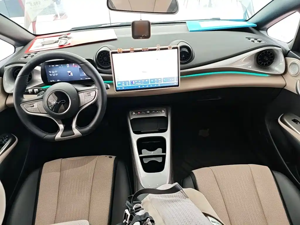 BYD Dolphin 2025 — фото 10