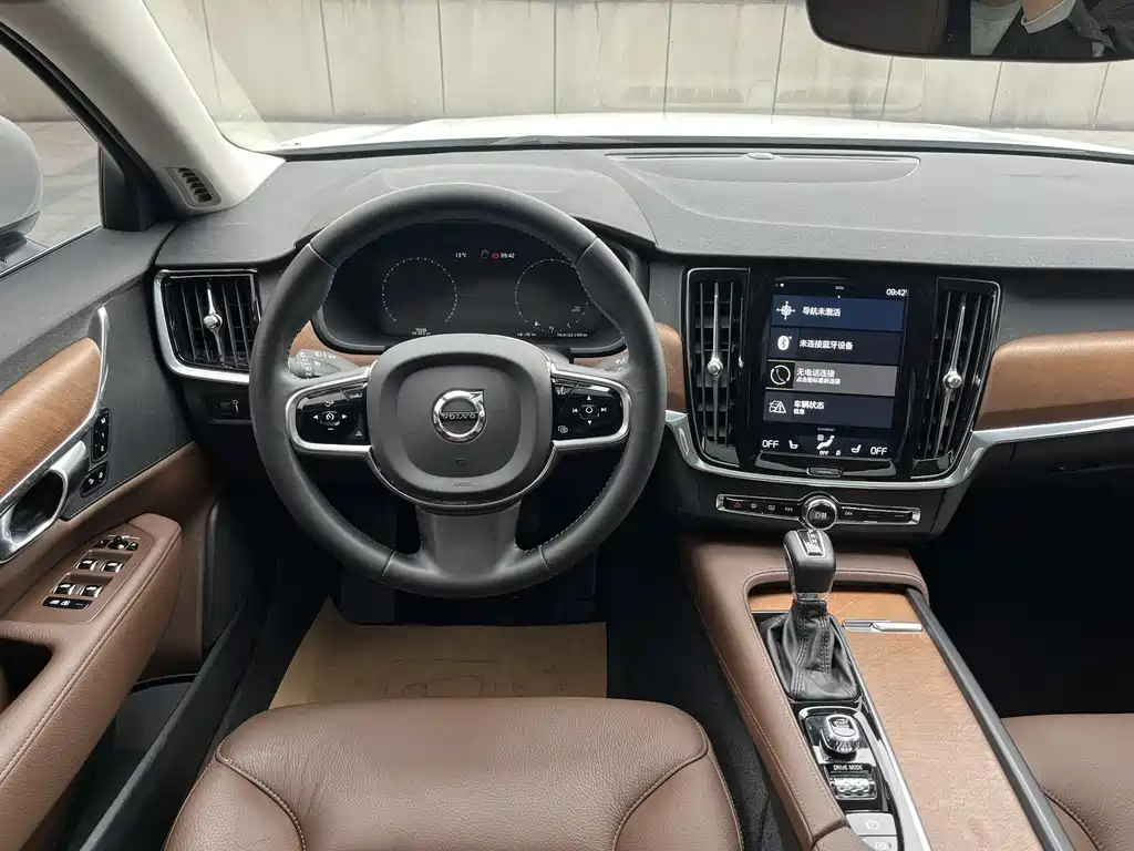 Volvo S90 2019 — фото 14