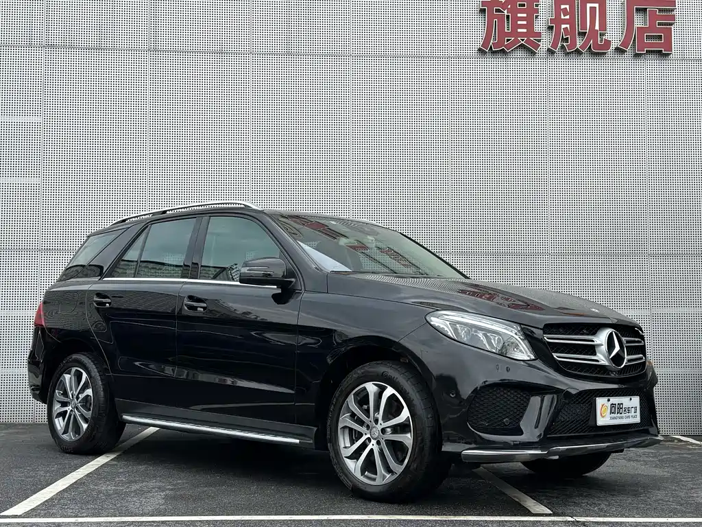 Mercedes-Benz GLE 2018 — фото 47