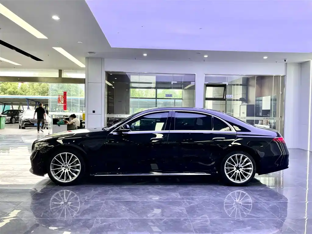 Mercedes-Benz S-Class 2022