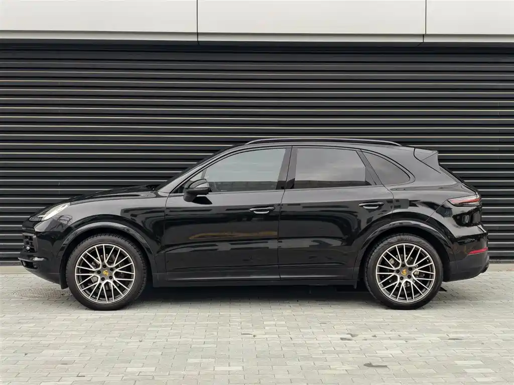 Porsche Cayenne 2020 — фото 3