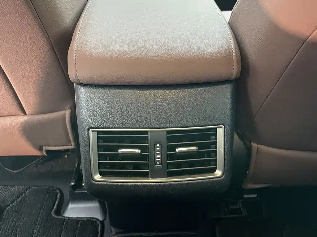 Lexus NX 2020 — фото 14