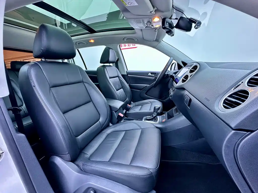 Volkswagen Tiguan 2015 — фото 12